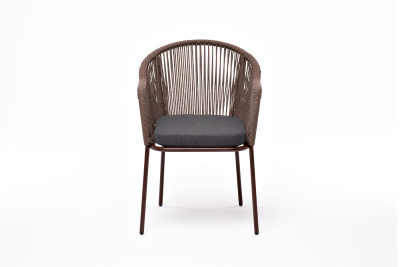 "Лион" стул плетеный из роупа, каркас из стали коричневый (RAL8016) муар, роуп коричневый круглый, ткань темно-серая 027