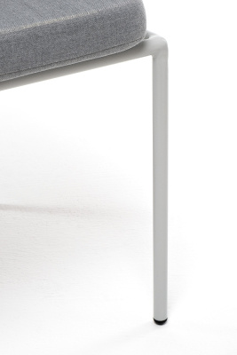 "Диего" стул плетеный из роупа, каркас из стали светло-серый (RAL7035) муар, роуп бежевый круглый, ткань светло-серая