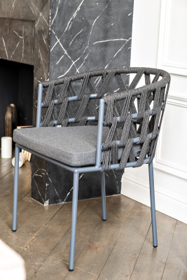 "Диего" стул плетеный из роупа, каркас из стали серый (RAL7022) муар, роуп темно-серый круглый, ткань темно-серая 027